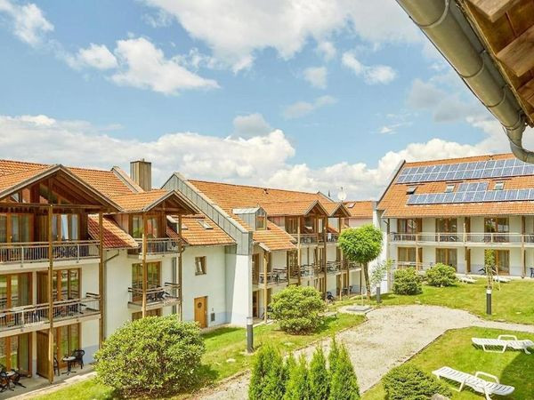 Flyer der Silvesterveranstaltung: Stimmungsvolle Silvesteridylle im Bayerischen Wald – Hotel Sonnenhof bei Tante ALMA