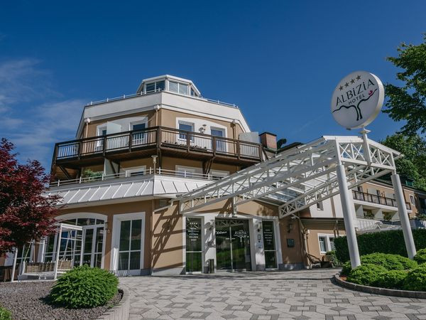 Silvester mit Galadinner & Live-Musik im Hotel Albizia – Jahreswechsel im Burgenland