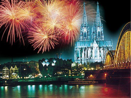 Flyer der Silvesterveranstaltung: Silvesterreise 2024 nach Köln mit Party auf dem Schiff MS RheinMagie