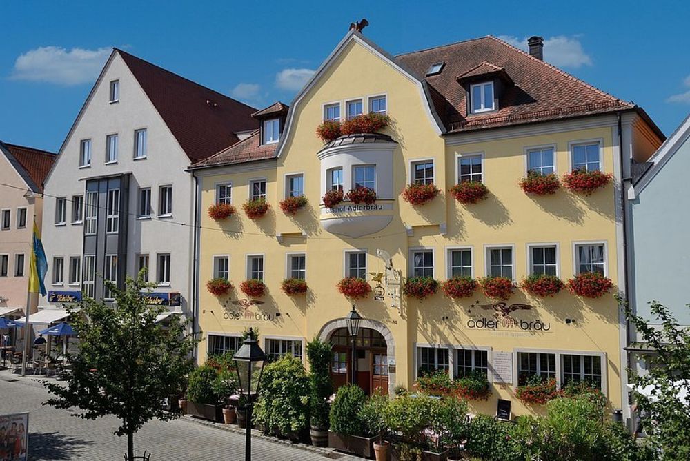 Flyer der Silvesterveranstaltung: Ruhige Silvester 2024 im Hotel Adlerbräu in Bayern