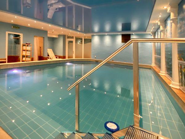 Silvester an der Mosel – Festliche Tage mit Gala, Feuerwerk & Mosel-SPA im Moselstern-Hotel Brixiade & Triton