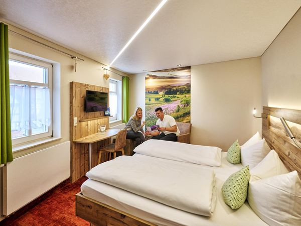 Silvester in der Rhön 2025/2026: Entspannter Jahreswechsel im Landhotel Zur Grünen Kutte