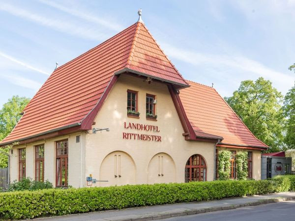 Silvester 2024 mit Ruhe und Entspannung für 3 Nächte im Landhotel Rittmeister bei Rostock