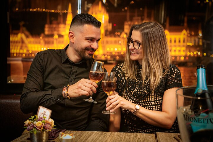 Silvester 2025/2026 in Budapest – Gala Dinner & Schifffahrt auf der Donau