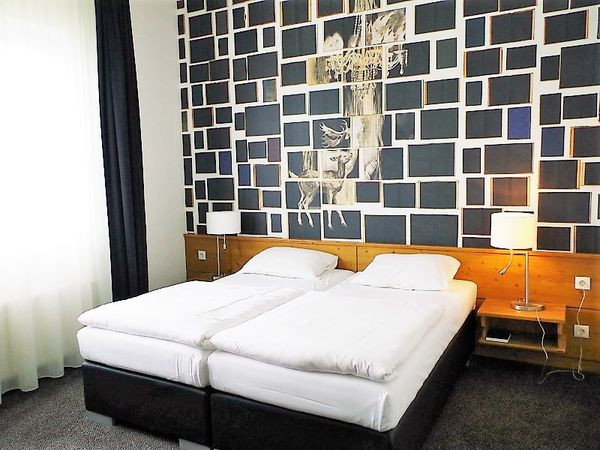 Silvester an der Skihalle – Jahreswechsel im Van der Valk Hotel Wittenburg mit Party & Pistenaction