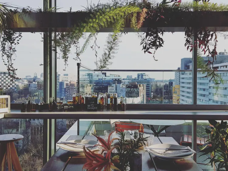 Flyer der Silvesterveranstaltung: ALICE Rooftop & Garden