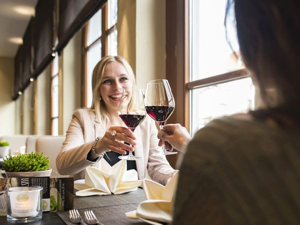 Silvester im Sauerland 2025/2026: Genussvoller Jahreswechsel im Sunderland Hotel Sundern