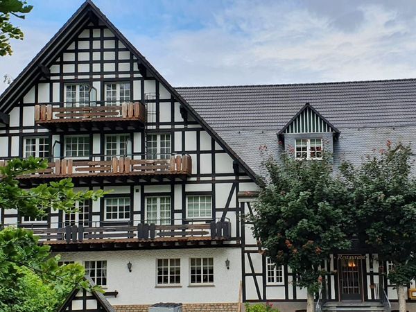 Silvesterreise ins Sauerland mit Gala-Dinner & Wellness | 4 Tage im Struck Landhotel & Spa