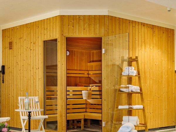 Stilvoll ins neue Jahr – Silvesterreise 2025/2026 zum Seepark Hotel am Wandlitzsee