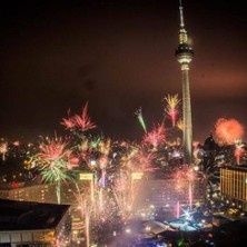 New Years Eve 2024 - Rooftop over Berlin im WEEKEND CLUB BERLIN - Silvesterparty