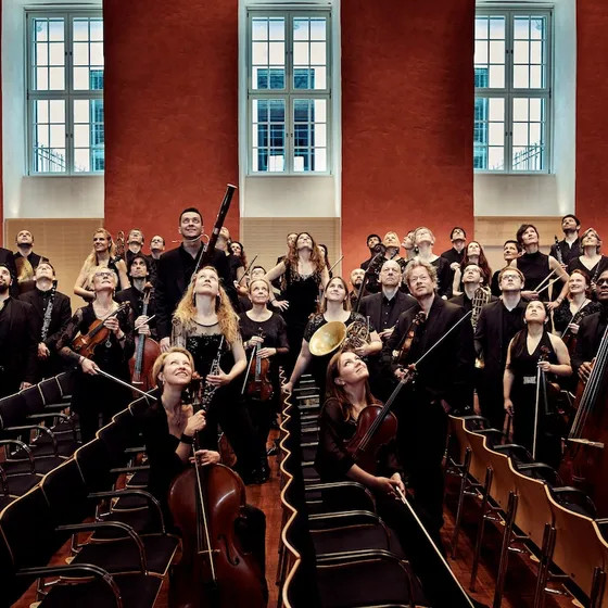 Neujahrskonzert in Frankfurt – „Wenn der weiße Flieder wieder blüht“ mit der Neuen Philharmonie