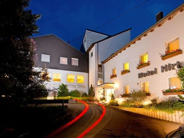 Silvester im Schwarzwald 2025/2026: Festlicher Jahreswechsel im Hotel Hirt mit 5-Gänge-Menü & Livemusik