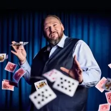 Flyer der Silvesterveranstaltung: Ben Blu´s Illusionstheater