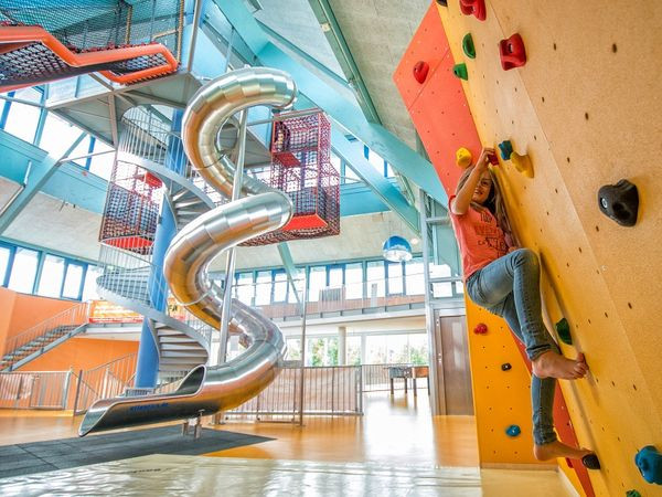 Silvesterveranstaltung: Silvester 2024 mit Kindern im JUFA Hotel Jülich im Brückenkopf-Abenteuer-Park