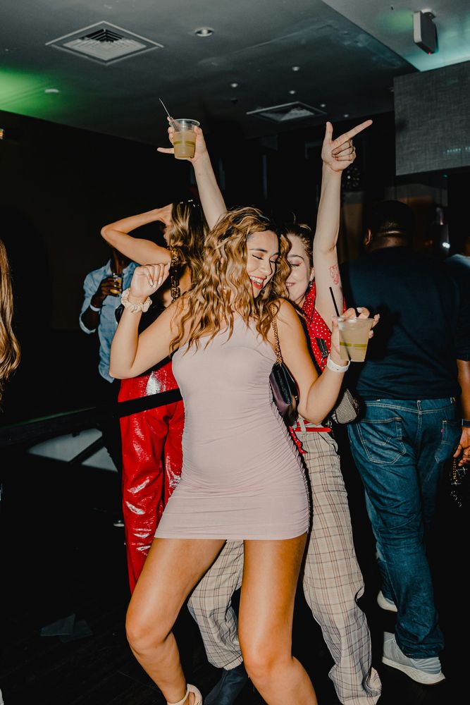 Silvesterveranstaltung: Silvesterparty 2025 in Bremerhaven: Feiern im storms söben mit DJ & Candybar