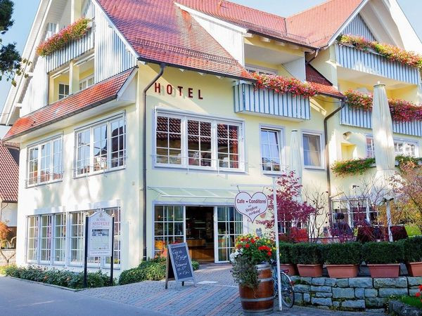 Silvester am Bodensee: Feiern & Entspannen im Hotel Seeperle in Langenargen