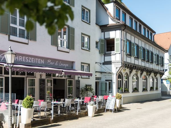 Feierliche Silvester 2024 im Flair Hotel Vier Jahreszeiten in der Schwäbischen Alb 