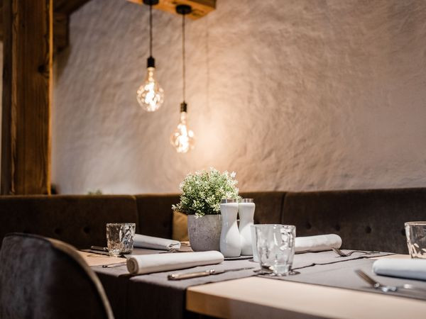 Silvester in Bayern 2025/2026: Wellness & Gourmet im 4★ Antoniushof Ruhstorf