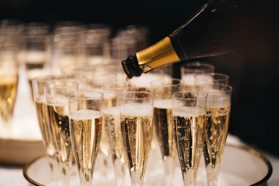 Silvesterparty 2025/26 im Conventgarten Rendsburg – Feiern im historischen Ballsaal