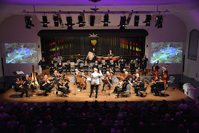 Silvesterveranstaltung: Neujahrskonzert 2024: "Musikalische Überraschungen" in Bad Arolsen