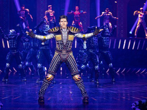Silvester in Bochum mit „Starlight Express“ und Party im Club Prater – 3 Nächte inkl. Musical & Dinner