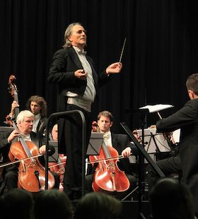 Neujahrskonzert 2027 im Friedrich-Wolf-Theater