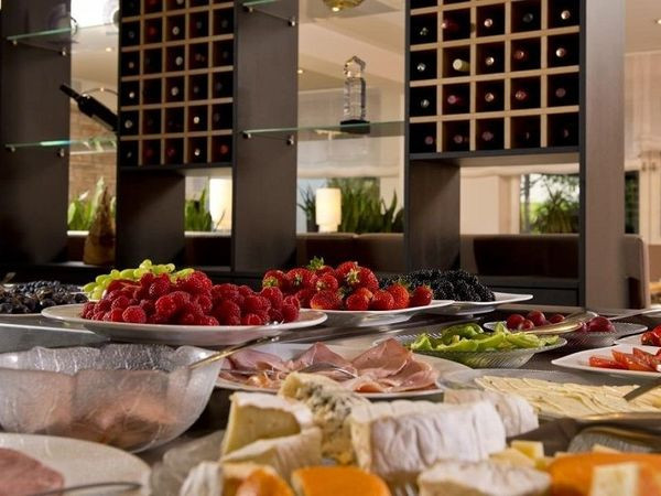 Silvester im Schwarzwald 2025/2026: Festlicher Jahreswechsel im Hotel Hirt mit 5-Gänge-Menü & Livemusik