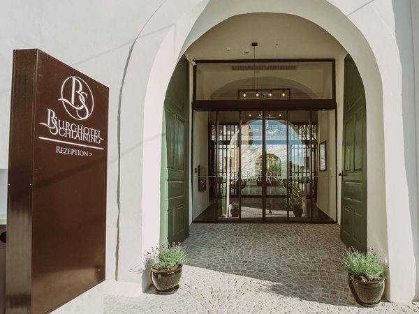 Silvester im Burghotel Schlaining – Jahreswechsel mit Gala, Live-Musik & Friedensburg im Südburgenland | 3 Tage Kurzurlaub