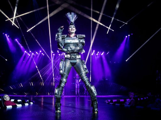 Silvesterveranstaltung: Silvesterurlaub in Bochum mit Musical Starlight Express & Silvesterparty im H+ Hotel