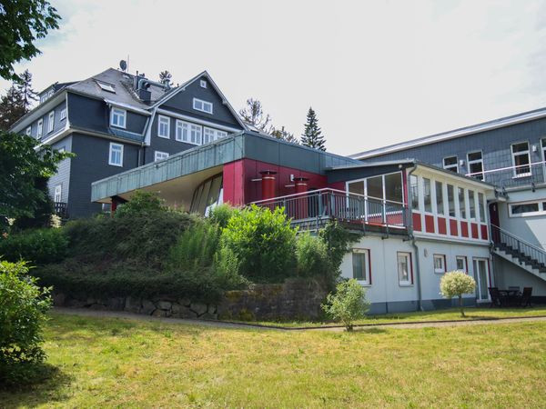 6 Tage Silvesterurlaub inkl. HP plus, Getränke & Party in der Ferien Residenz Thüringer Wald