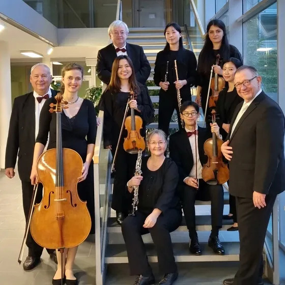 Flyer der Silvesterveranstaltung: Neujahrskonzert 2026 in Eberswalde – Mit dem Brandenburgischen Konzertorchester & Carlo Z. Schmitz