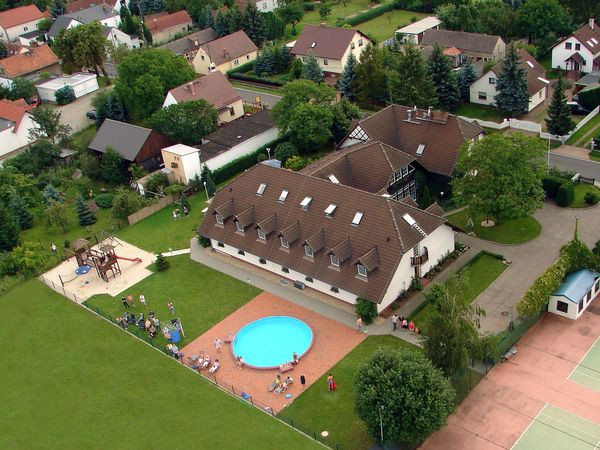 Flyer der Silvesterveranstaltung: 6 Tage Silvester-Urlaub im Ferien Hotel Spreewald