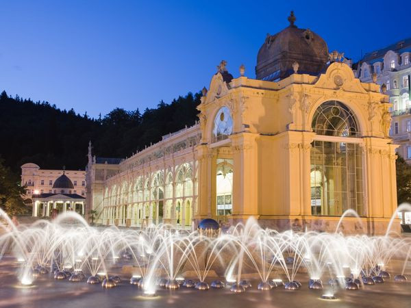 Flyer der Silvesterveranstaltung: Silvesterurlaub 2024 in Marienbad im Schlosshotel Marienbad