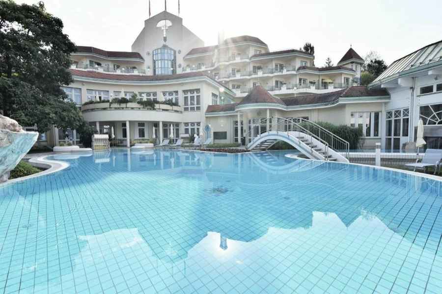 Silvesterveranstaltung: Happy New Year 2024/2025 im Reduce Hotel Thermal