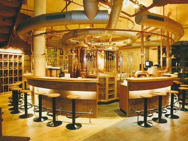 Flyer der Silvesterveranstaltung: Silvesterreise 2025 nach Riesa: Feiern im traditionellen Brauhaus & 4* Hotelübernachtung