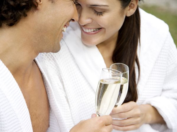 Silvester-Träume im Ringhotel Am Stadtpark Lünen – 3/4/5 Nächte mit Gala, Wellness & Genuss