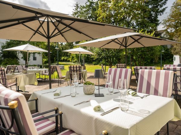 Stilvoll ins neue Jahr: Silvester mit Gala-Buffet & AI-Getränken im Hotel HerzogsPark