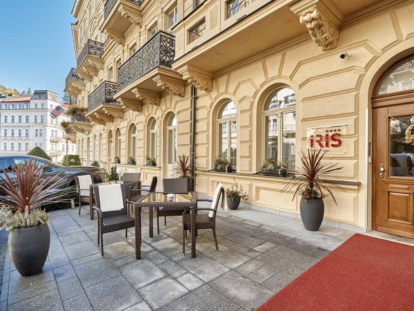 Silvester Wellnessurlaub 2025 in Karlsbad – 5 Tage im Spa Hotel IRIS mit Massage & Halbpension