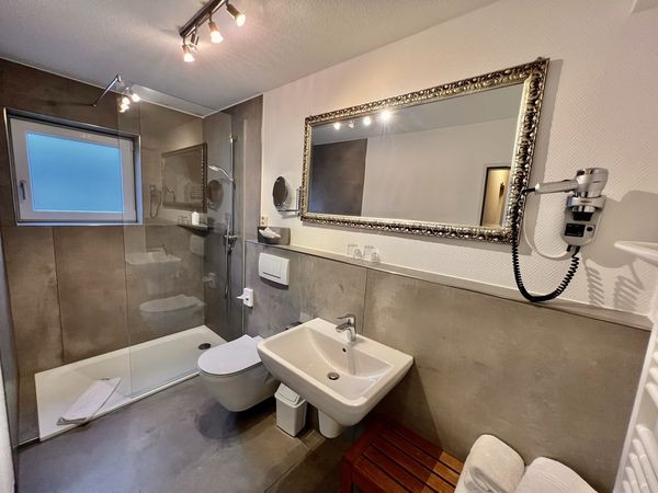 Silvesterangebot mit Mentalisten und Silvesterfeier! Hotel zur Heideblüte