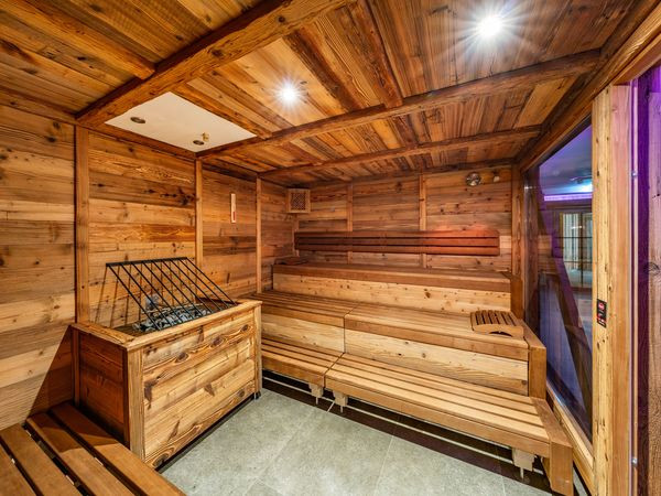 Alpiner Wintertraum im Zillertal – 7 Nächte im Hotel Rose, Mayrhofen