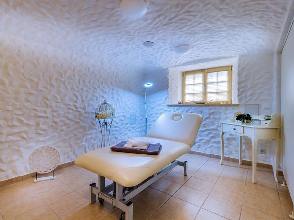 Happy New Year im Seehotel Großräschen – 4 Tage Silvesterreise mit Party, Buffet & Fackelwanderung