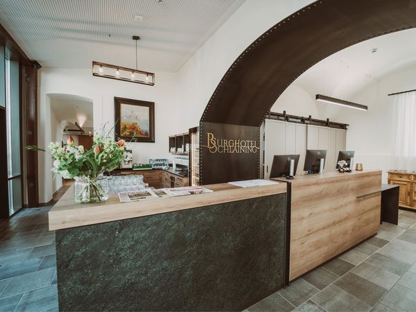Silvester im Burghotel Schlaining – Jahreswechsel mit Gala, Live-Musik & Friedensburg im Südburgenland | 3 Tage Kurzurlaub