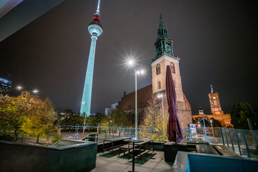 Die Silvesterparty 2024 unterm Fernsehturm