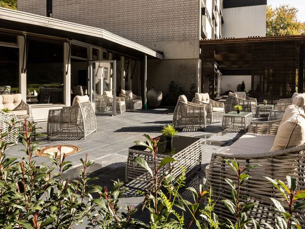 Silvester in der Pfalz 2025/2026: Festlicher Jahreswechsel im Hotel Luisenpark Bad Bergzabern