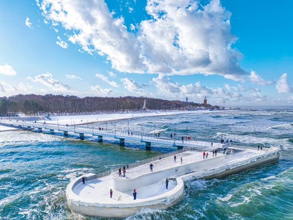 Flyer der Silvesterveranstaltung: Silvester an der Perle der Ostsee erleben inkl. HP Radisson Resort Kolobrzeg 2023/2024