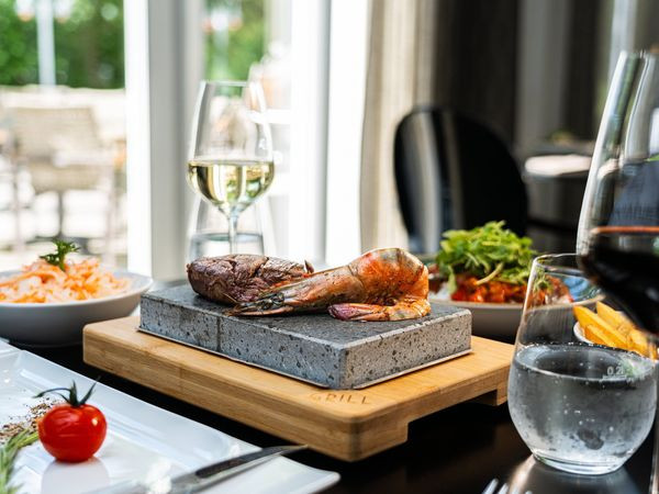 Silvester in München feiern – 3 Tage im Victor’s Residenz-Hotel mit Gala & DJ-Party