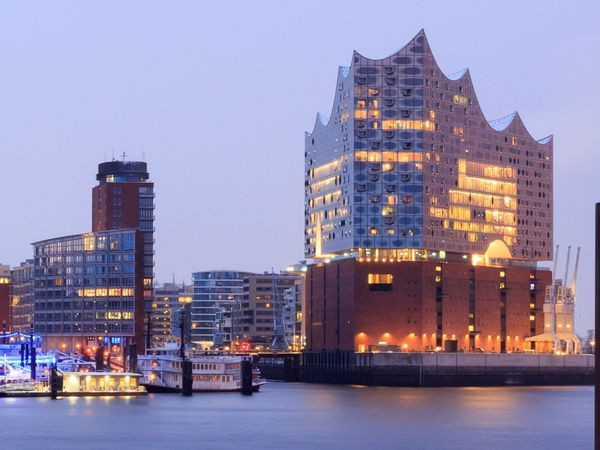 4 Tage Crowne Plaza Hamburg mit Silvesterfeier auf der MS LOUISIANA STAR