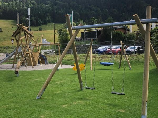 Prost Neu Jahr 2025 in Berchtesgaden – Familienauszeit in der Alpenresidenz Buchenhöhe