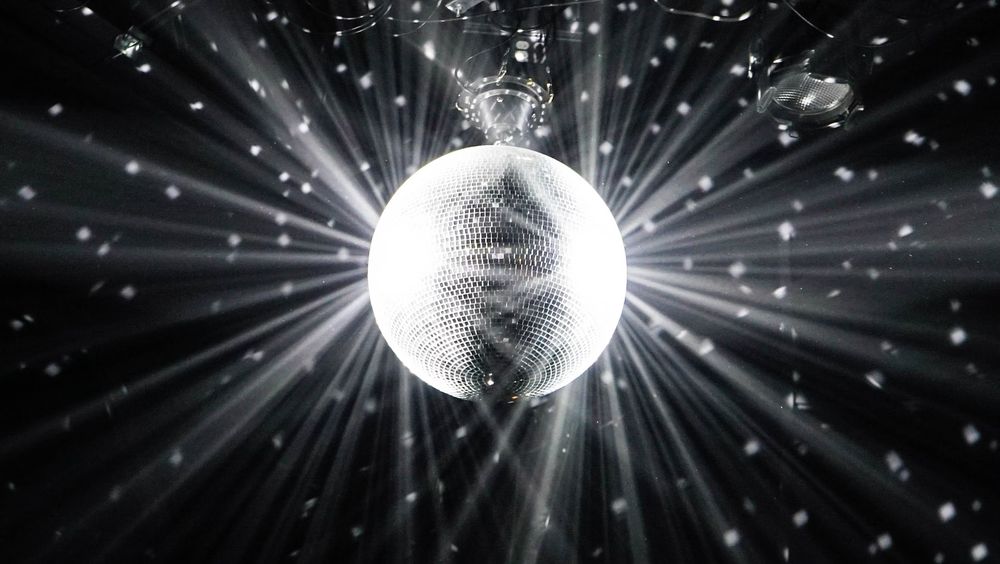 Silvesterveranstaltung: Kaminers Silvester 2024: Jahresendklassiker & Disco-Tanzmusik im academixer