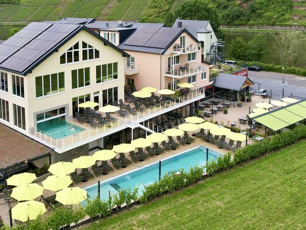 Silvesterreise an die Mosel 2025 – 5 Tage Wellness & Glühwein-Genuss ab 382 € p.P.